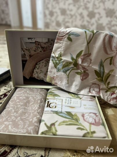 2 наволочки, простыня и пододеяльник