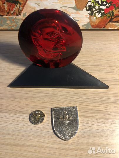 Портрет Ленина, значки