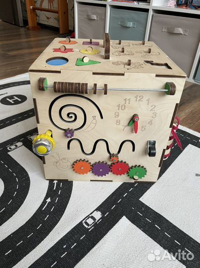 Бизиборд бизикуб