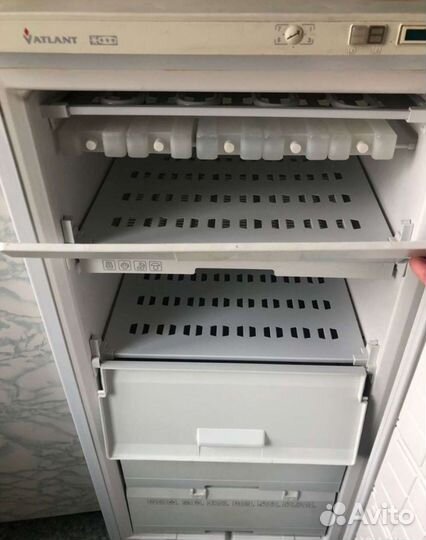 Морозильник atlant в рабочем состоянии