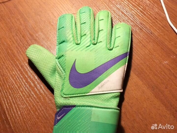 Вратарские перчатки nike