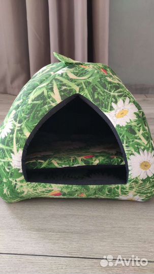Домик для кошки с подушкой