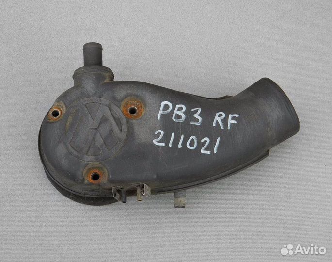 Воздуховод VW Passat B3 1.8