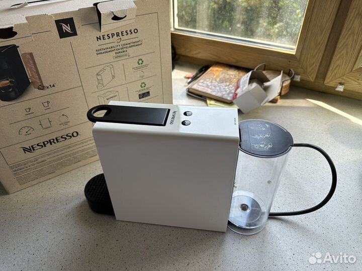 Капсульная кофемашина nespresso essenza mini