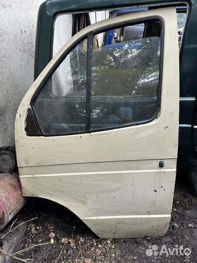 Дверь левая на газель