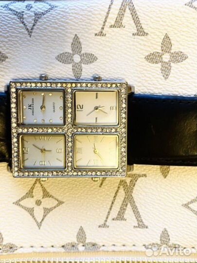 Часы новые