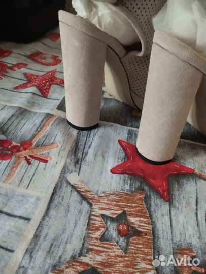 Босоножки летние женские на высоком каблуке