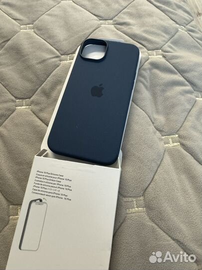 Оригинальный чехол на iPhone 15 plus