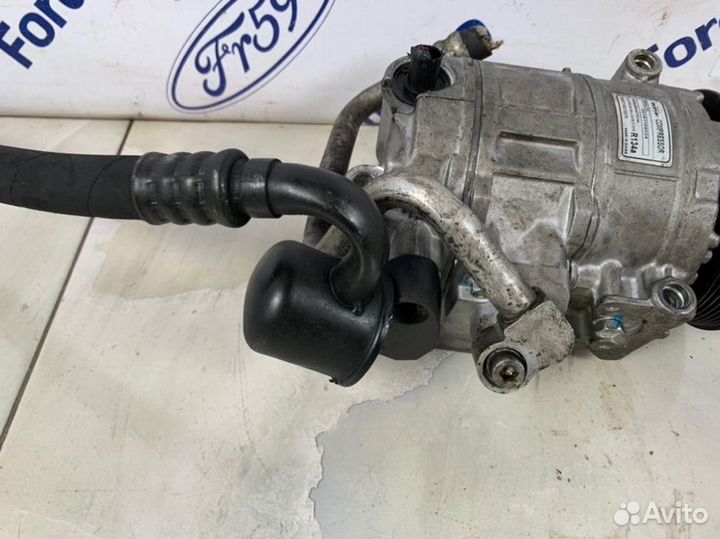 Компрессор кондиционера Mercedes-Benz C-Class W203