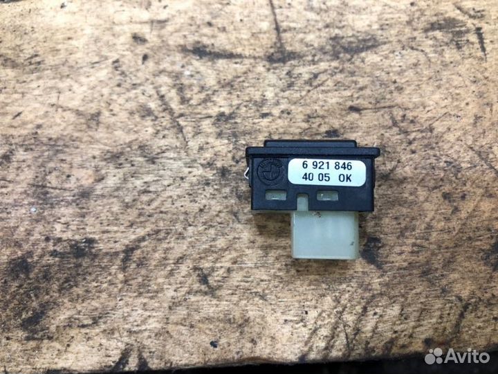 Кнопка открывания багажника Bmw 5 E60 N52B25 2005