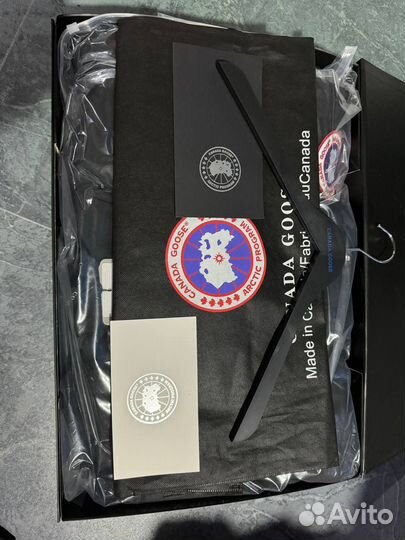 Пуховик Canada Goose