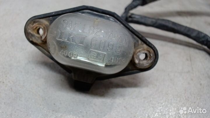 Подсветка номера Nissan Elgrand, 1998