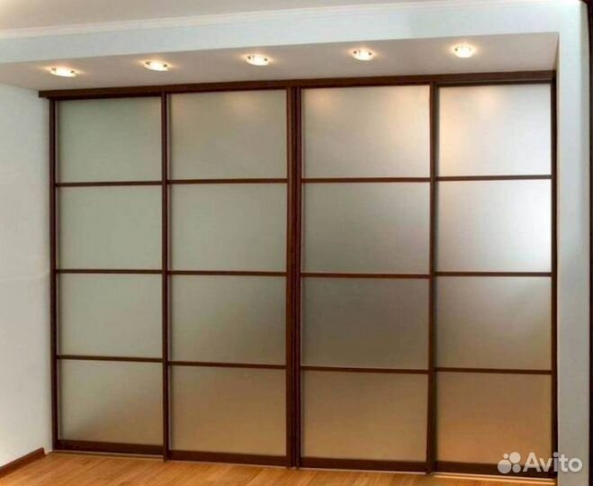 Стеклянная перегородка