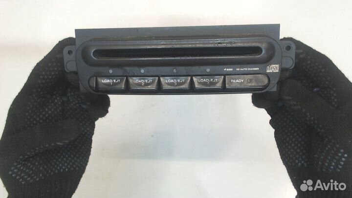 Проигрыватель CD/DVD Chrysler Town-Country, 2001