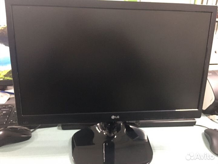 Монитор LG 20M470