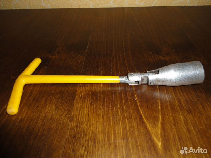 Ключ свечной 21-й