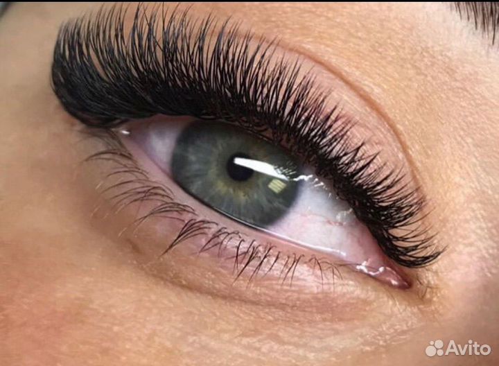 Наращивание ресниц. Комарова