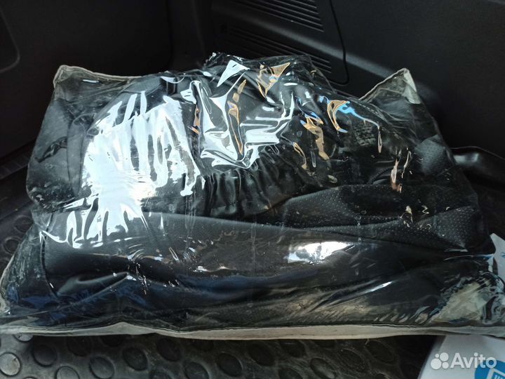 Автомобильные чехлы универсальные