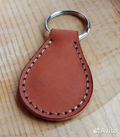 Брелок из натуральной кожи