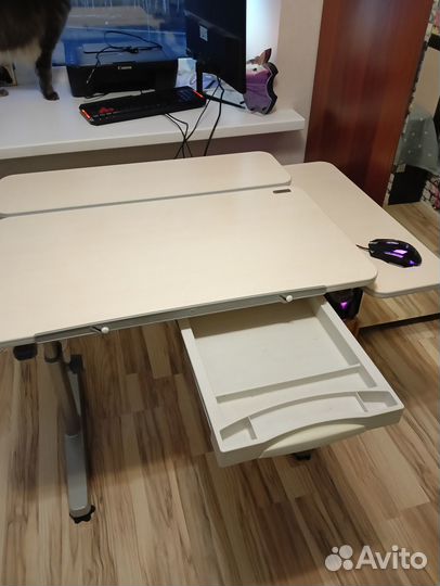 Растущий стол парта