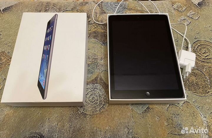 Планшет Apple iPad Air 16Gb Wi-Fi + Cellular A1475
