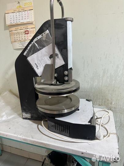 Пресс для пиццы