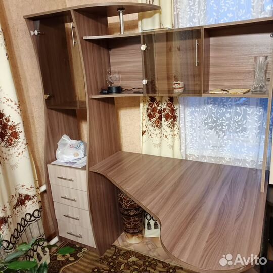 Компьютерный стол