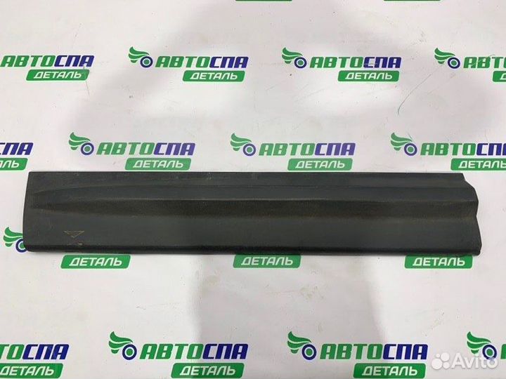 Молдинг двери передний левый Land Rover Freelander