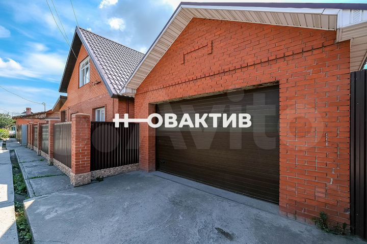 Дом 275 м² на участке 6 сот.