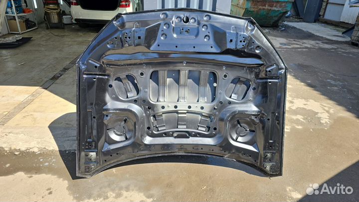 Капот на Mercedes-Benz GLS 167