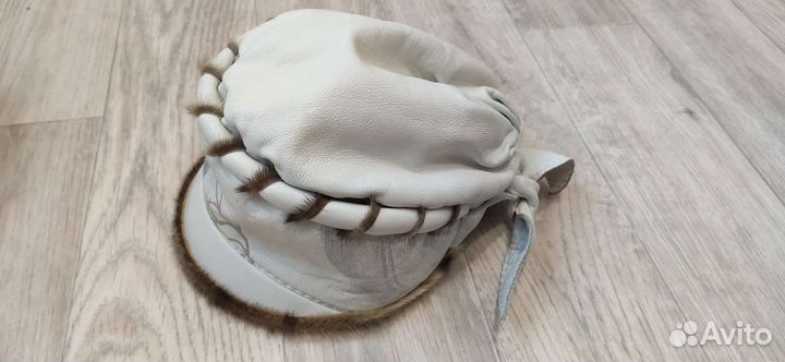 Шапка зимняя женская кожаная