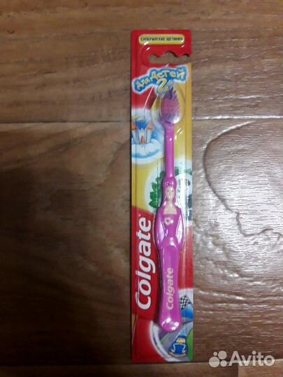 Зубная щетка