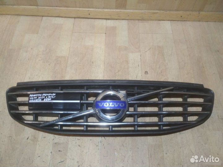 Решетка радиатора Volvo