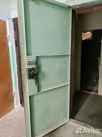 Дверь входная железная бу