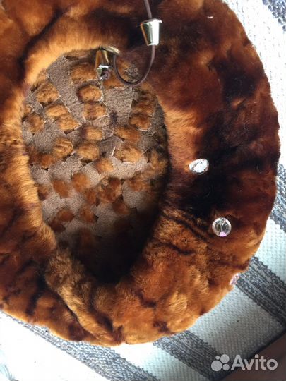 Шапка женская (берет) натуральный мех