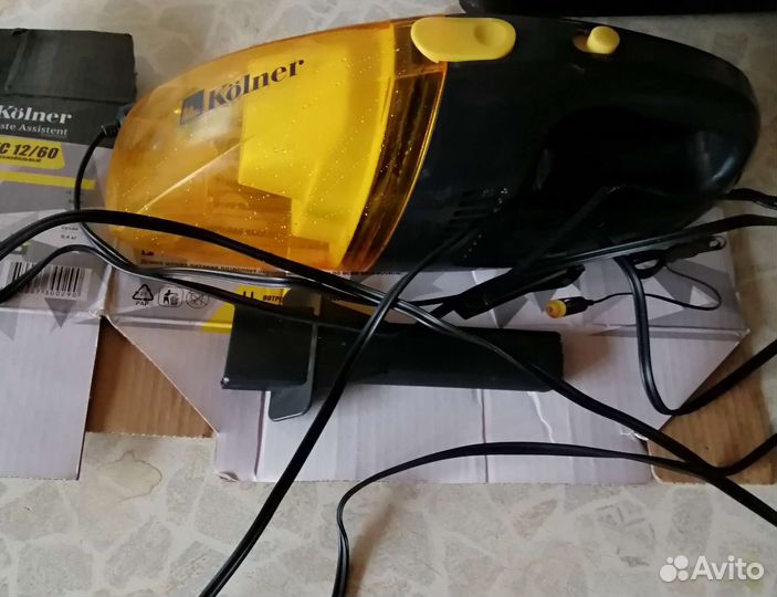 Автомобильный пылесос