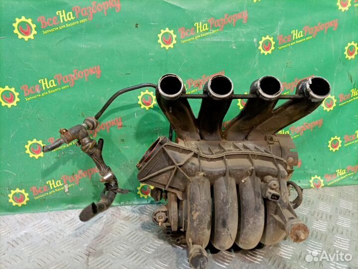 Впускной коллектор Volkswagen Passat B5 седан 1.6