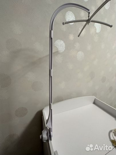 Мобиль в кроватку из фетра+муз.блок+кронштейн