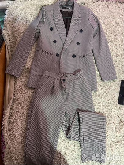 Брючный костюм