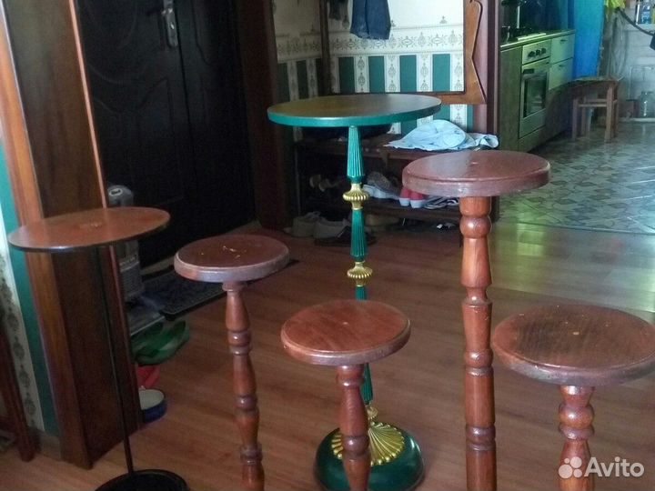 Подставки под цветы,под сувениры