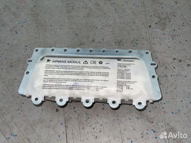 Подушка в торпеду BMW 5 F10