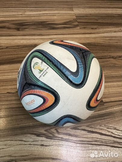 Футбольный мяч