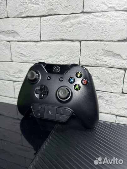 Игровая приставка xbox one 500gb с дисководом