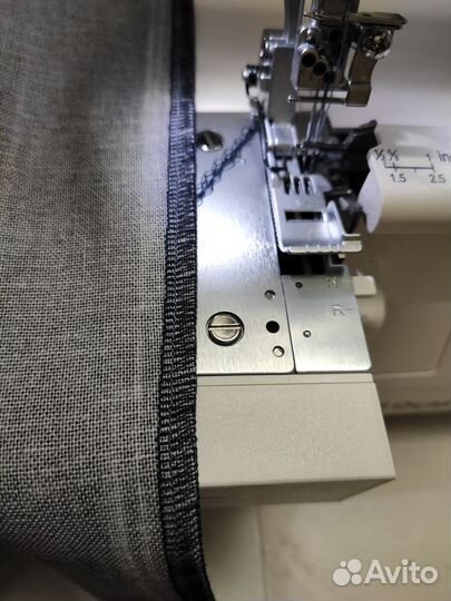 Коверлок Merrylock 075