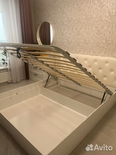 Кровать двухспальная 160х200