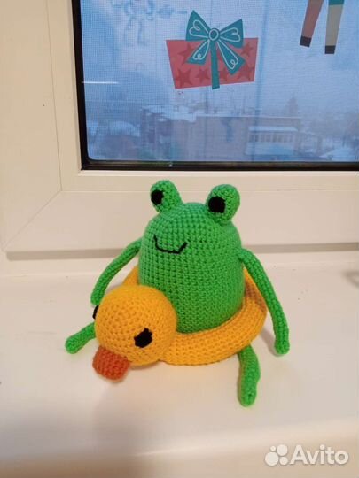 Игрушка лягушка