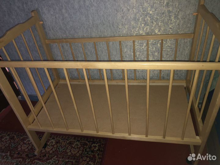 Детская кроватка