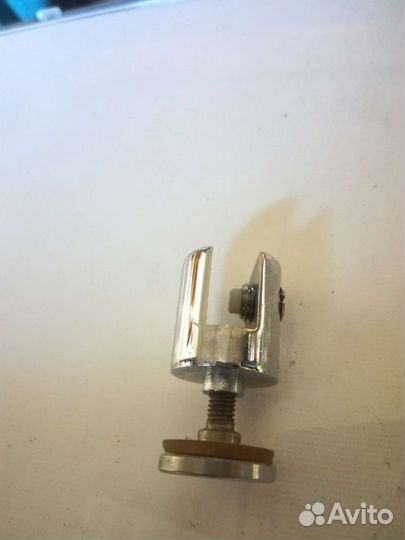 Держатель для стеклянных полок