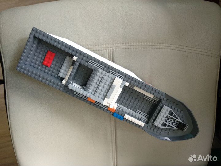 Lego корабль