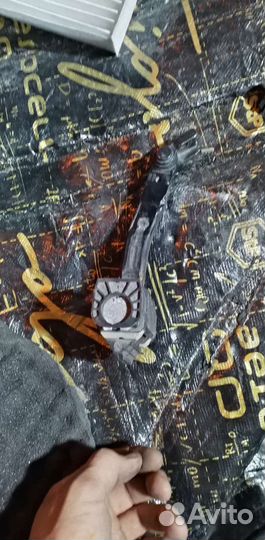 Ограничитель двери газель некст